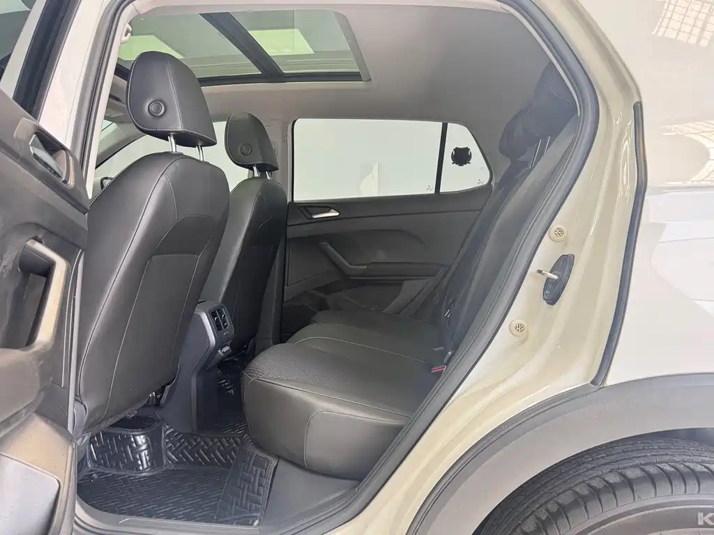 Volkswagen Tayron 2021 1.5L Automatic 30th Anniversary Edition 2022 - thumbnail 10