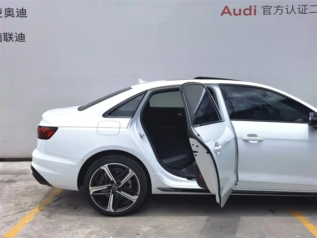 Audi Audi A4L 2024 40 TFSI Luxury Dynamic 2025 - thumbnail 24