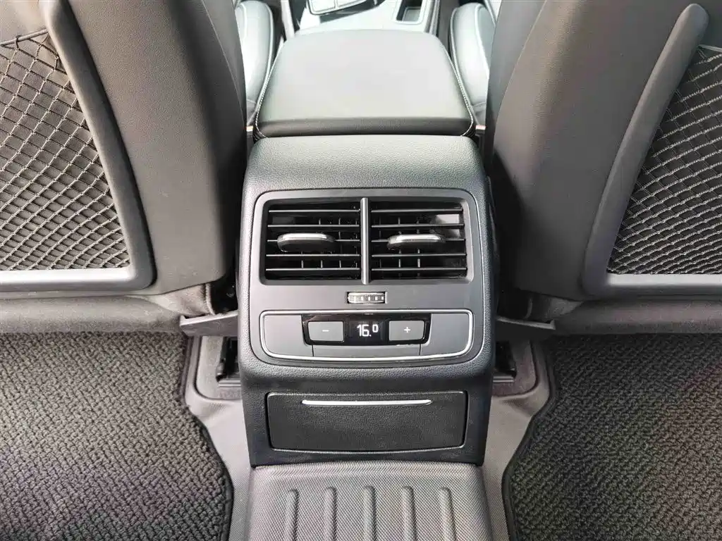 Audi Audi A4L 2024 40 TFSI Luxury Dynamic 2025 - thumbnail 25