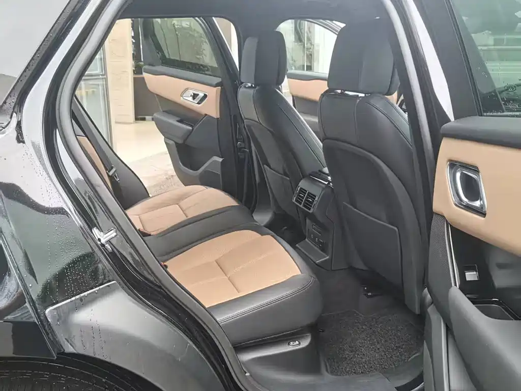 Land Rover Range Rover Velar 2025 Dynamic HSE 2024 - thumbnail 8