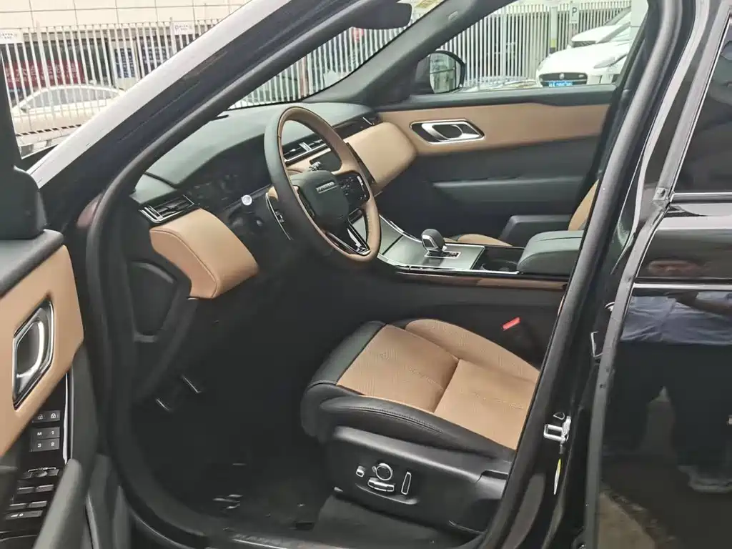 Land Rover Range Rover Velar 2025 Dynamic HSE 2024 - thumbnail 10