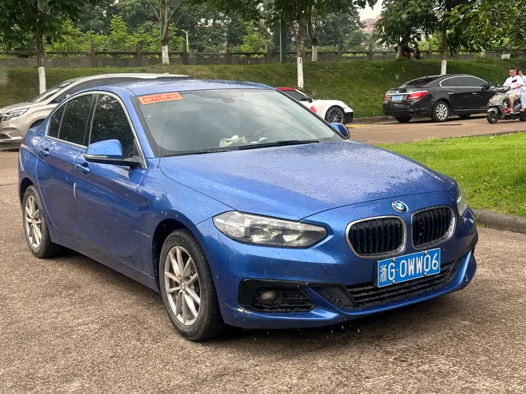 BMW BMW 1 Series 2018 118i Fashion Edition 2018 - thumbnail 3