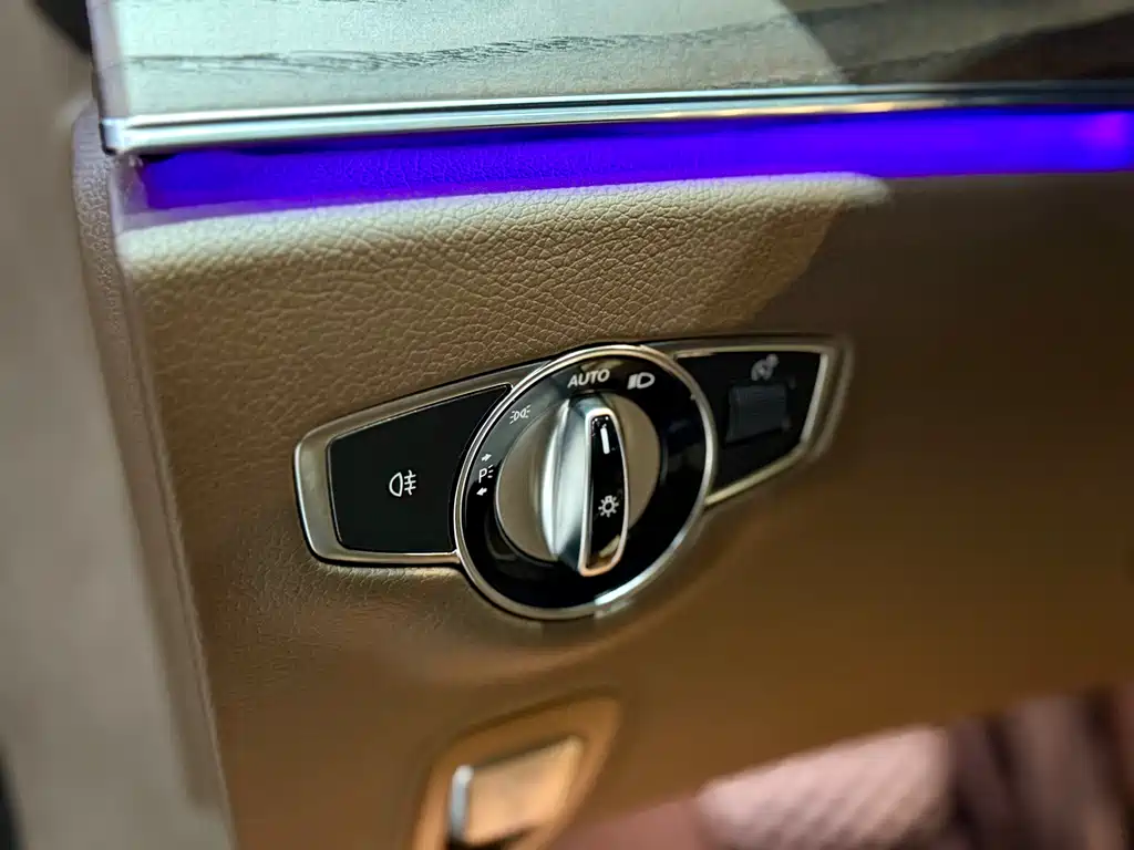 Mercedes-Benz Mercedes-Benz E-Class 2022 Facelift E 300 L Fashion Edition 2022 - thumbnail 4