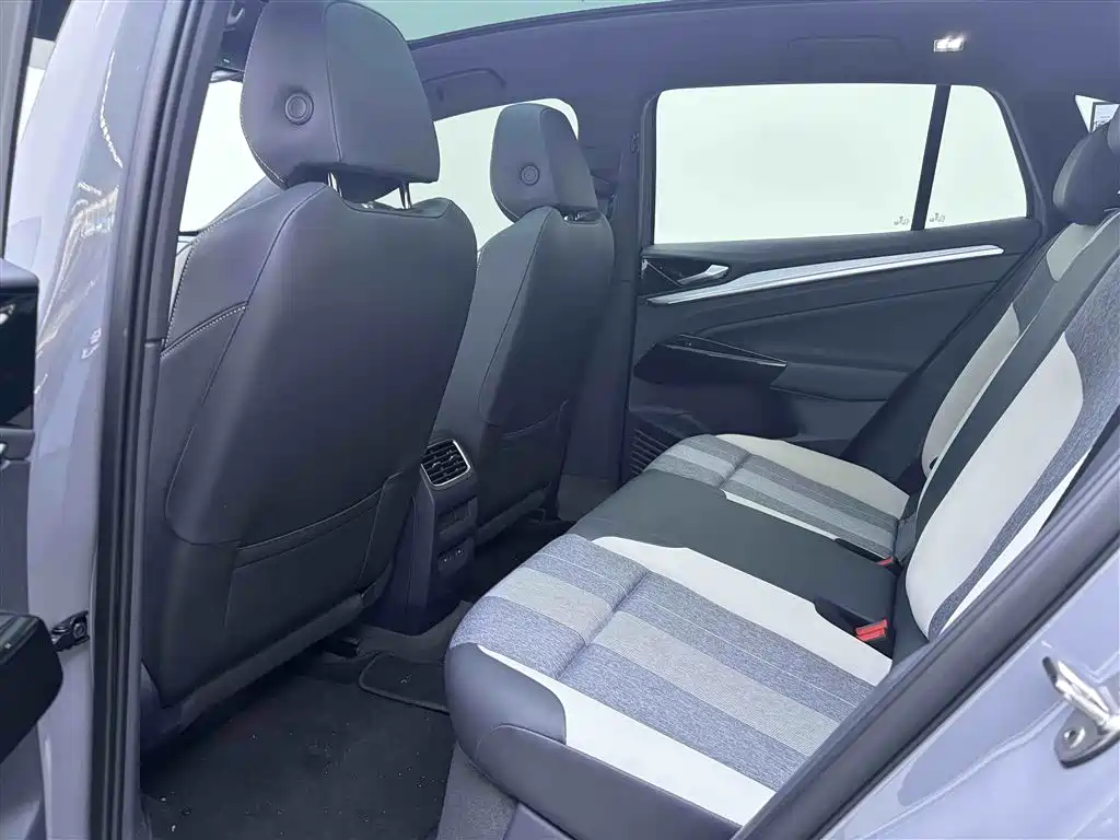 Volkswagen Volkswagen ID.4 CROZZ 2022 Long Range PURE+ 2023 - thumbnail 18