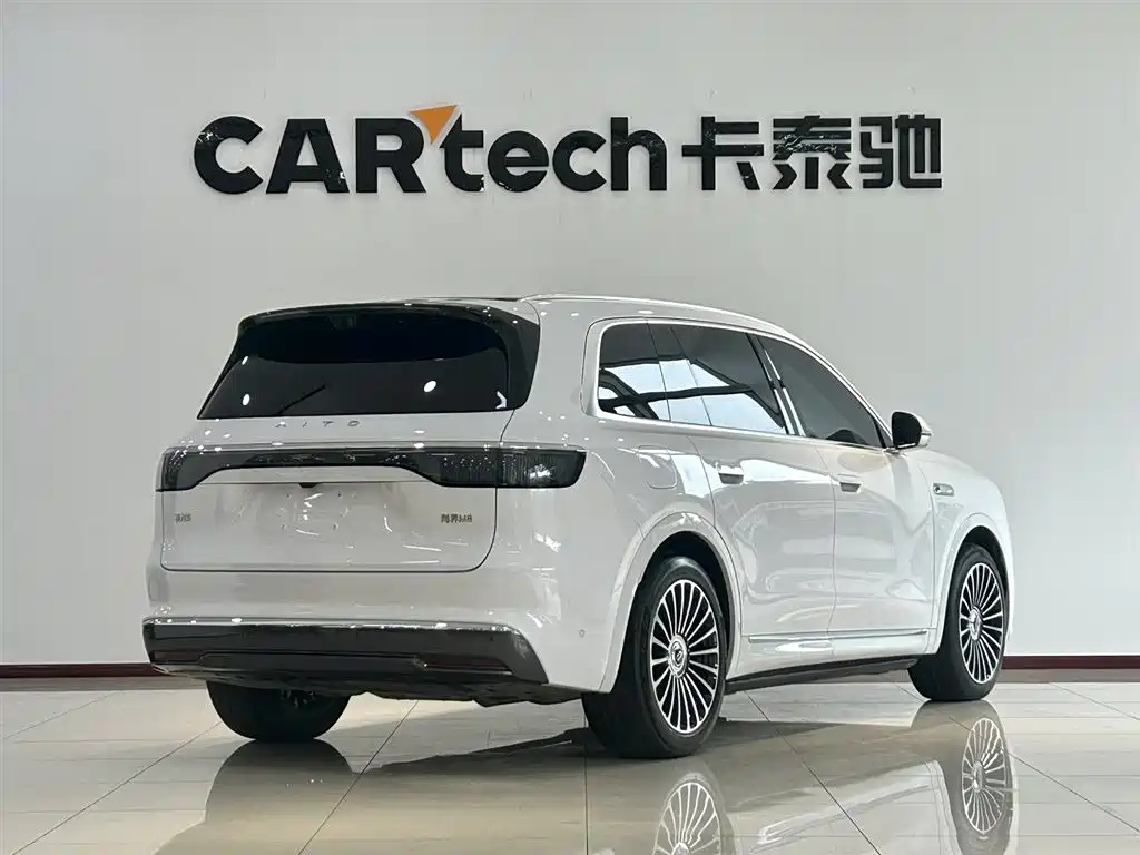 AITO AITO M8 2025 EREV Max+ 53.4kWh 5-Seater 192-Line LiDAR 2025 - thumbnail 4