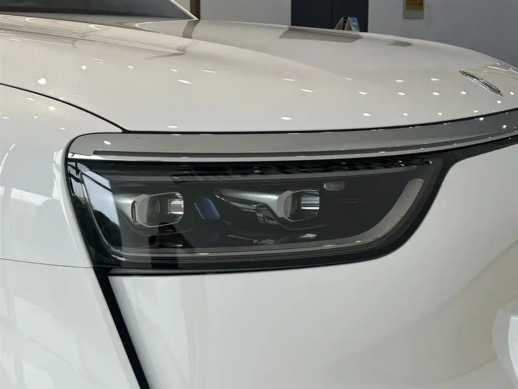 AITO AITO M8 2025 EREV Max+ 53.4kWh 5-Seater 192-Line LiDAR 2025 - thumbnail 8