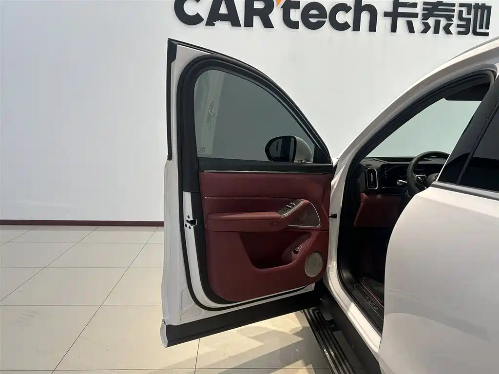 AITO AITO M8 2025 EREV Max+ 53.4kWh 5-Seater 192-Line LiDAR 2025 - thumbnail 17