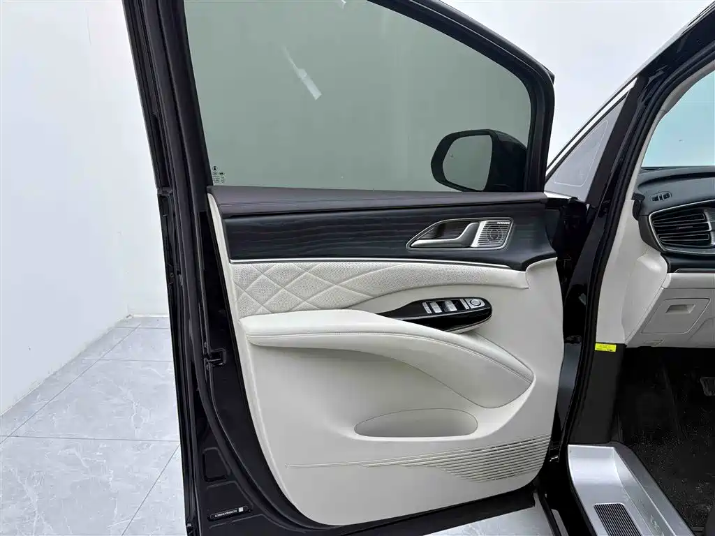 Denza Denza D9 2024 DM-i 980 AWD Prestige Edition 2024 - thumbnail 18