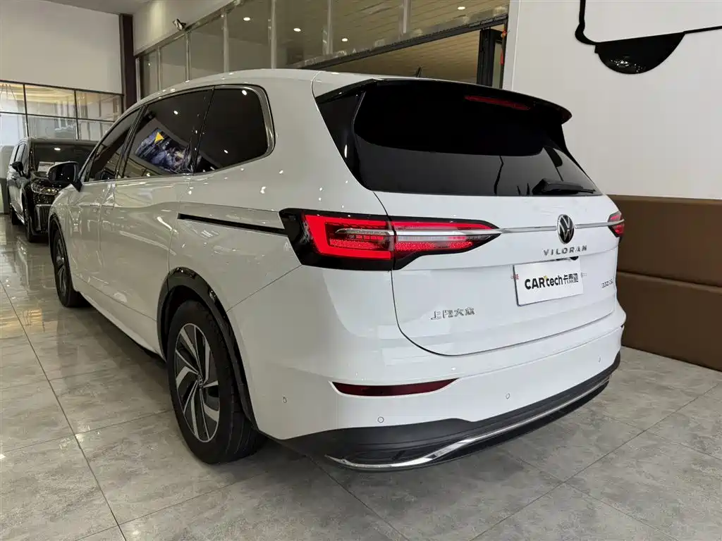 Volkswagen Viloran 2020 330TSI Luxury Edition 2022 - thumbnail 6