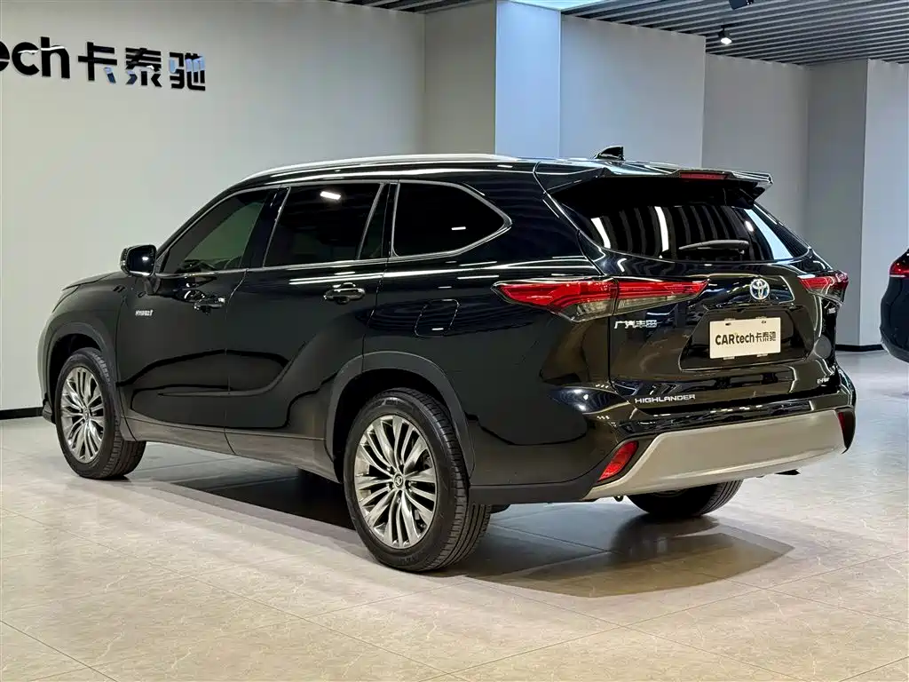 Toyota Toyota Highlander 2022 Hybrid 2.5L AWD Premium Edition 7-Seater 2022 - thumbnail 6