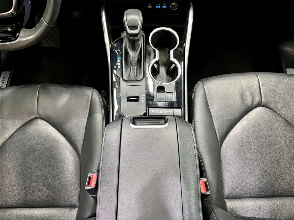 Toyota Toyota Highlander 2022 Hybrid 2.5L AWD Premium Edition 7-Seater 2022 - thumbnail 23