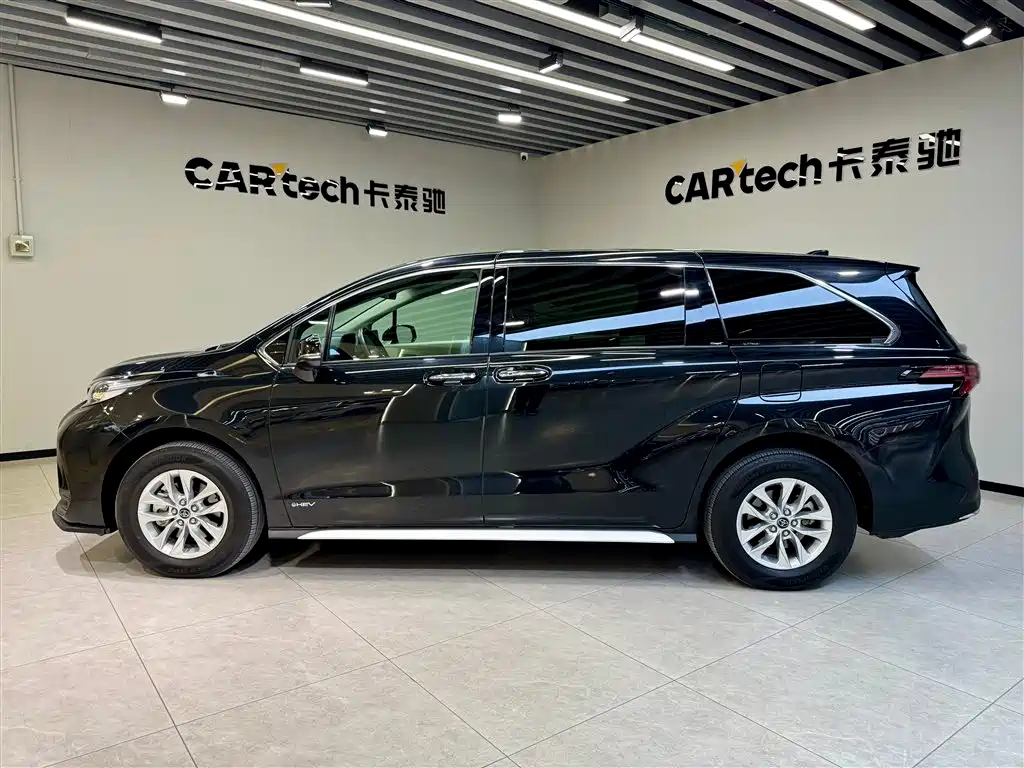 Toyota Toyota Granvia 2024 2.5L Hybrid Comfort Edition 2024 - thumbnail 7