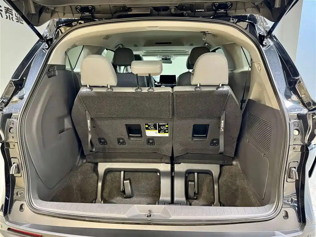 Toyota Toyota Granvia 2024 2.5L Hybrid Comfort Edition 2024 - thumbnail 12