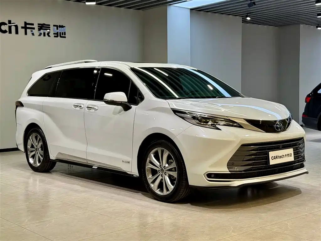 Toyota Sienna 2023 2.5L Hybrid Platinum Edition 2024 - thumbnail 2