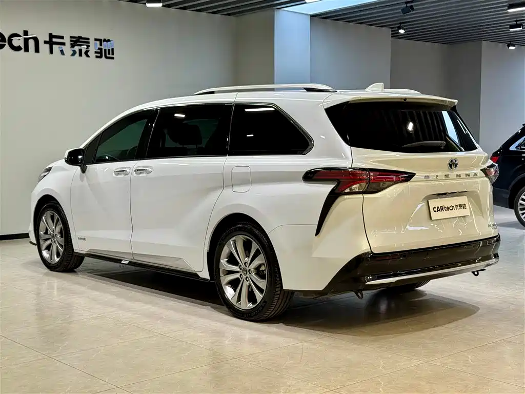 Toyota Sienna 2023 2.5L Hybrid Platinum Edition 2024 - thumbnail 6