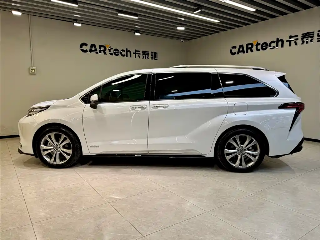 Toyota Sienna 2023 2.5L Hybrid Platinum Edition 2024 - thumbnail 7