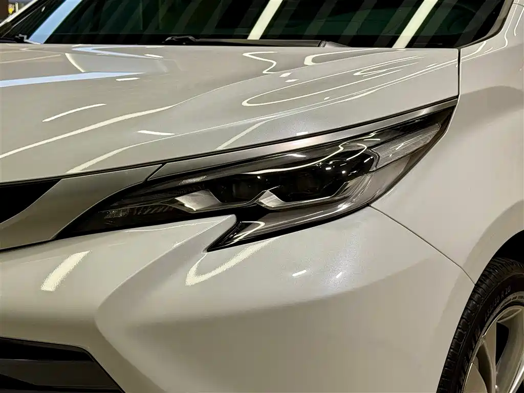 Toyota Sienna 2023 2.5L Hybrid Platinum Edition 2024 - thumbnail 8