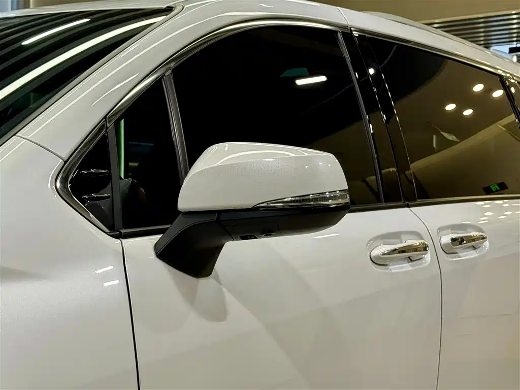 Toyota Sienna 2023 2.5L Hybrid Platinum Edition 2024 - thumbnail 13