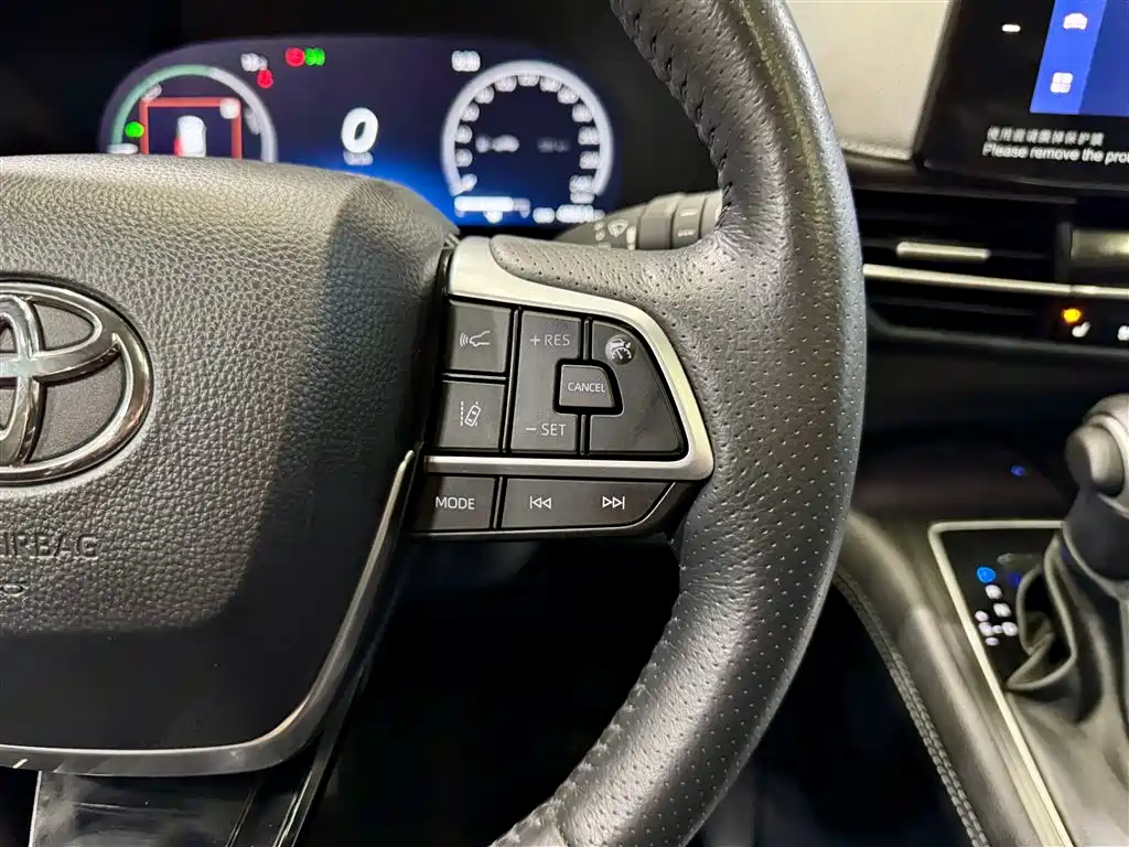 Toyota Sienna 2023 2.5L Hybrid Platinum Edition 2024 - thumbnail 23