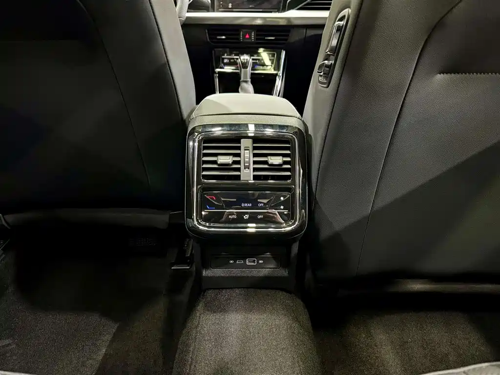 Volkswagen Passat 2024 380TSI Longteng Edition 2025 - thumbnail 21
