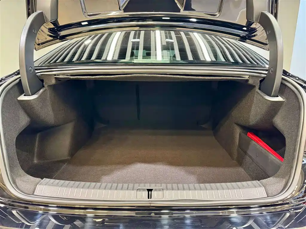 Volkswagen Passat 2024 380TSI Longteng Edition 2025 - thumbnail 30