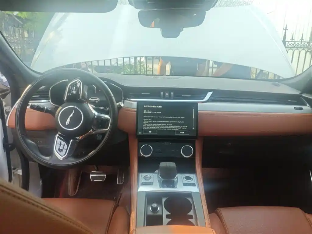Jaguar Jaguar F-PACE 2024 P250 R-Dynamic SE 2024 - thumbnail 6