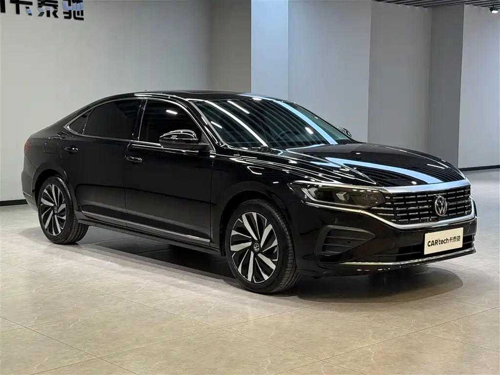 Volkswagen Passat 2025 330TSI Elite Edition 2025 - thumbnail 2