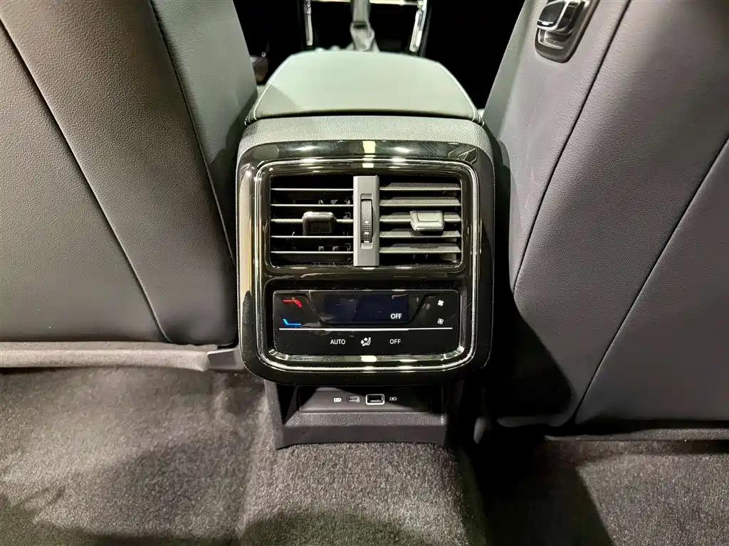 Volkswagen Passat 2025 330TSI Elite Edition 2025 - thumbnail 22