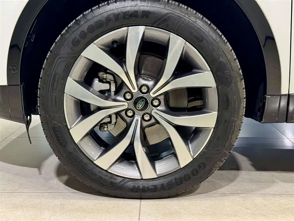 Land Rover Land Rover Discovery Sport 2024 Luxury Custom Edition 2024 - thumbnail 10