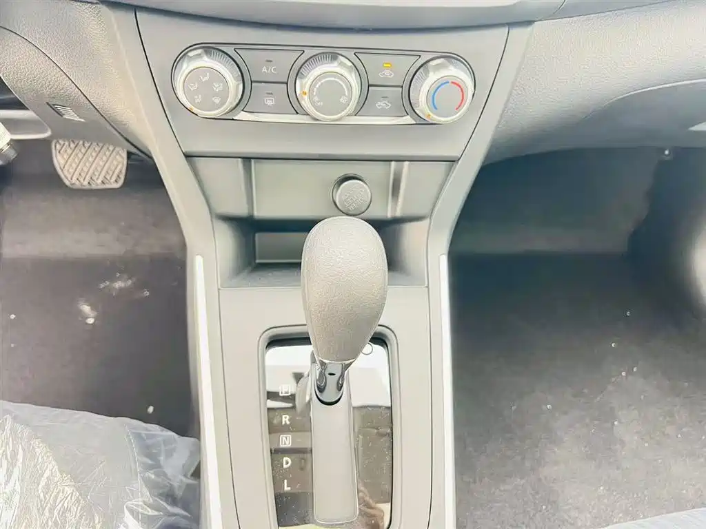 Nissan Nissan Sylphy Classic 1.6XE CVT Comfort Edition 2026 - thumbnail 15