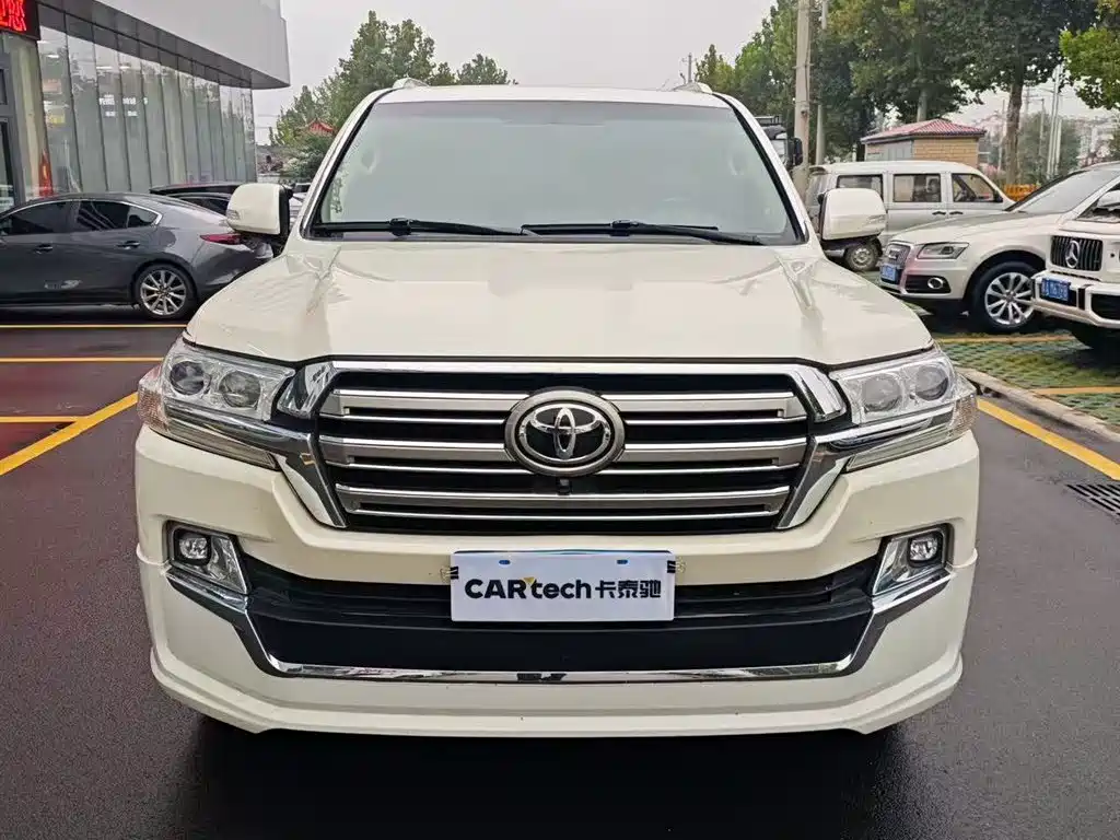 Toyota Land Cruiser (Import) 2019 5.7L Automatic 2019 - thumbnail 3