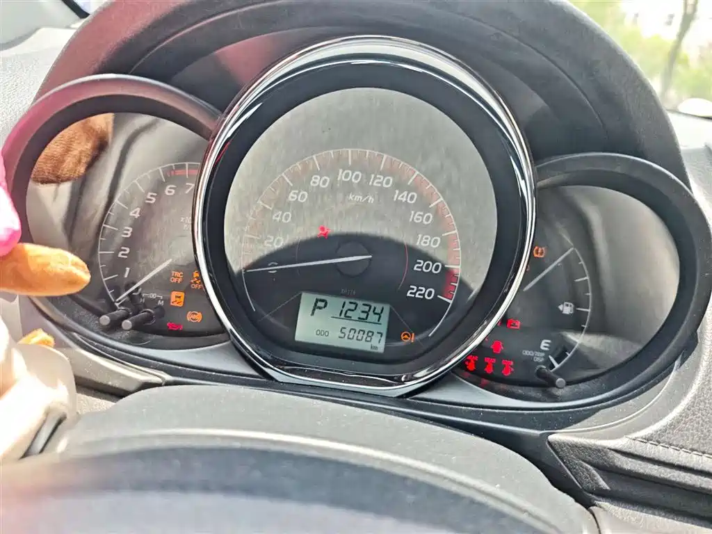 Toyota Vios FS 2022 model 1.5L CVT Fengchi CARE Edition 2022 - thumbnail 6