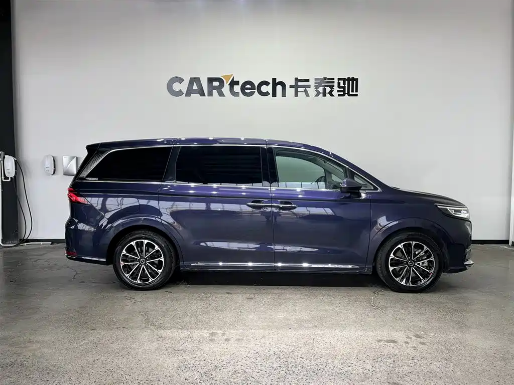 Roewe Roewe iMAX8 2021 400TGI Flagship Edition 2022 - thumbnail 4