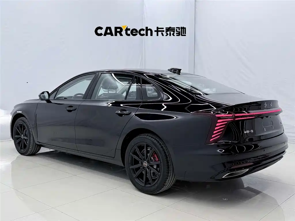 Hongqi Hongqi H5 2025 2.0T Automatic Xuanying Edition 2026 - thumbnail 6