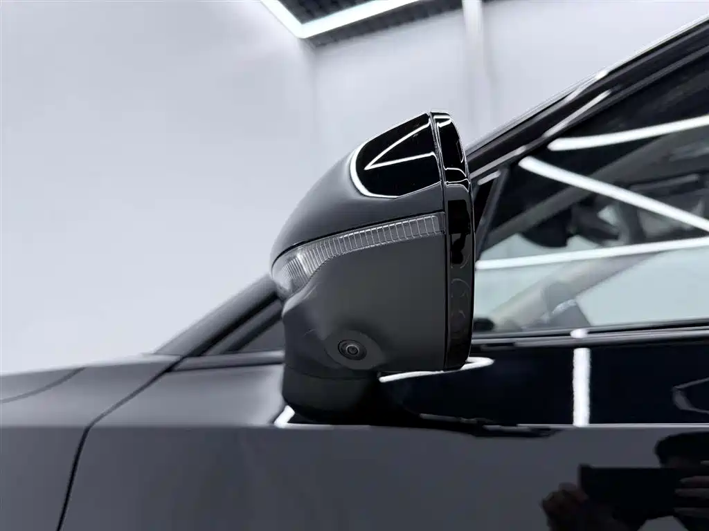 Hongqi Hongqi H5 2025 2.0T Automatic Xuanying Edition 2026 - thumbnail 8