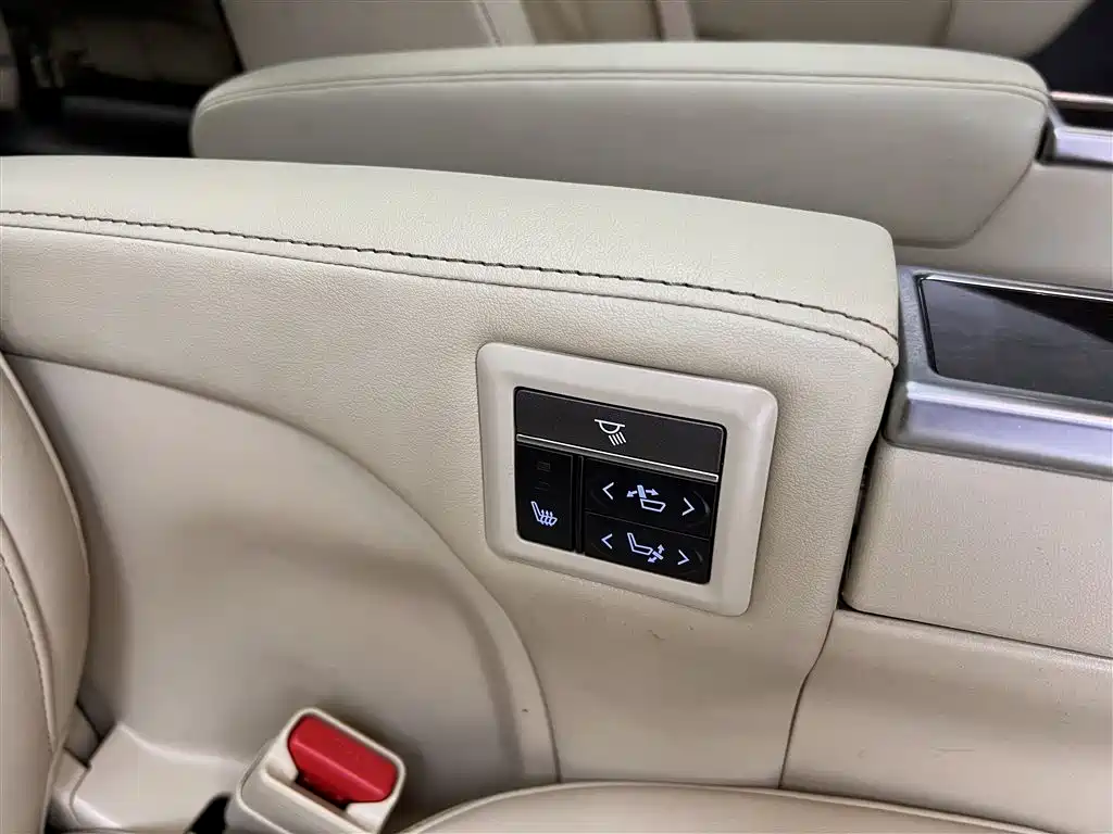 Toyota Toyota Alphard 2019 Hybrid 2.5L Luxury Edition 2020 - thumbnail 24