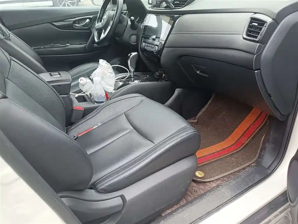 Nissan Nissan X-Trail 2019 2.0L CVT Comfort 2WD 2019 - thumbnail 6