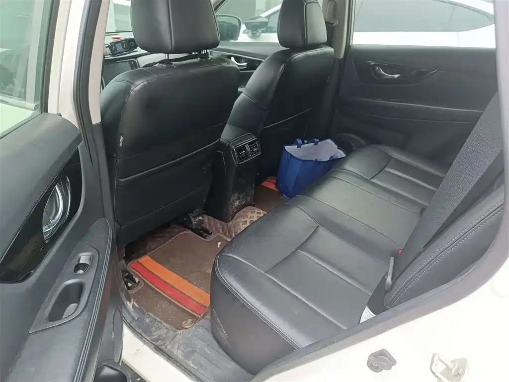Nissan Nissan X-Trail 2019 2.0L CVT Comfort 2WD 2019 - thumbnail 7