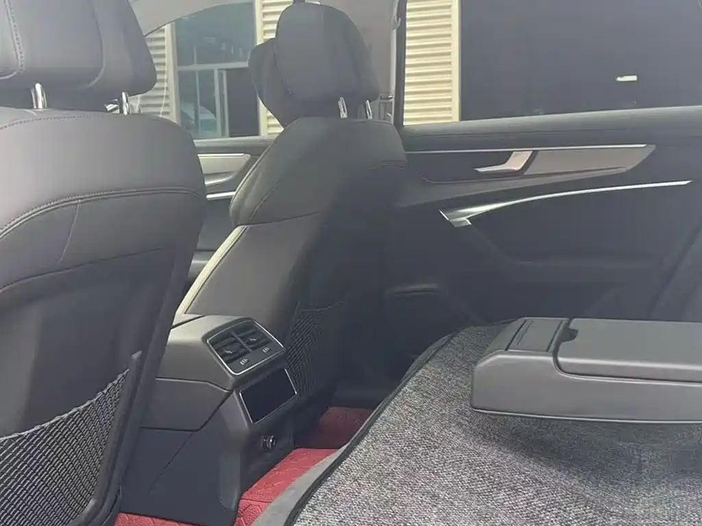 Audi Audi A6 Avant 2023 45 TFSI 2024 - thumbnail 6
