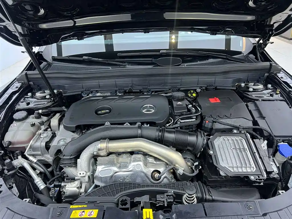 Mercedes-Benz Mercedes-Benz GLB 2024 GLB 220 Dynamic 2025 - thumbnail 5