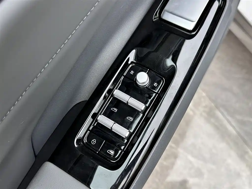 Geely Galaxy Geely Galaxy L7 2025 EM-i 115km Exploration Edition 2026 - thumbnail 17