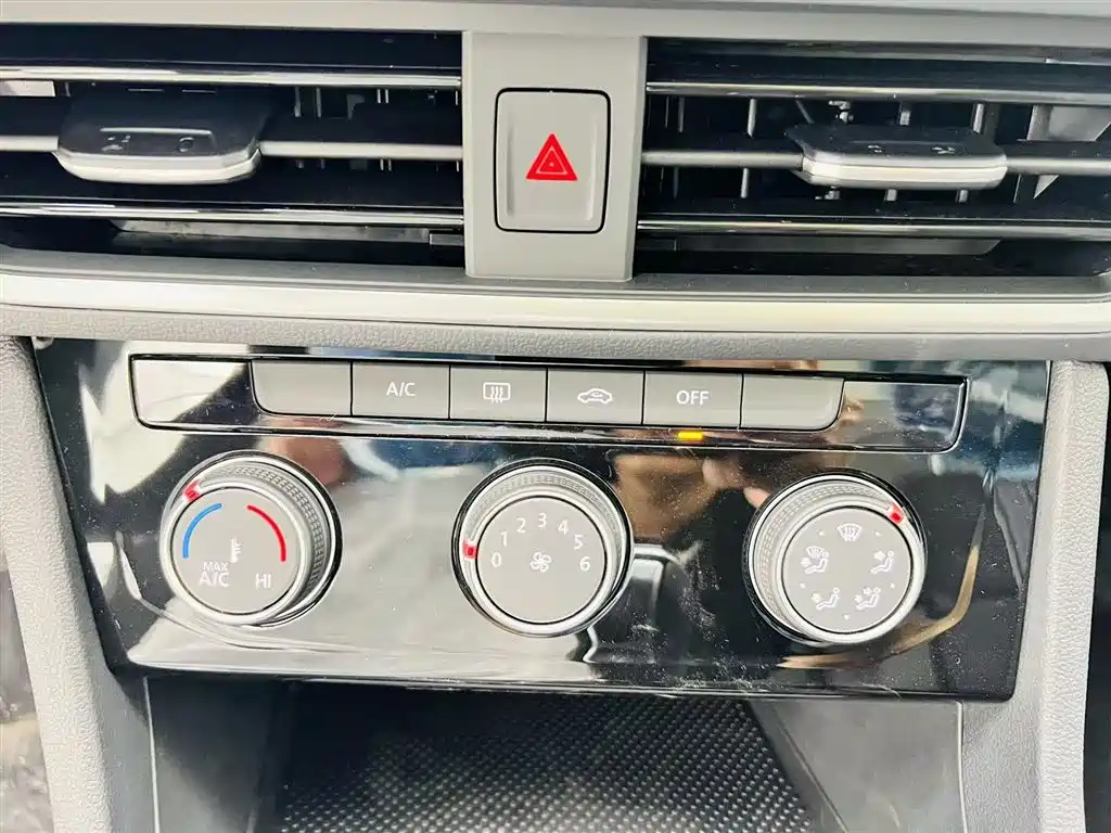 Volkswagen Sagitar 2026 30 Million Units Special Edition 300TSI DSG Feiyue 2026 - thumbnail 15