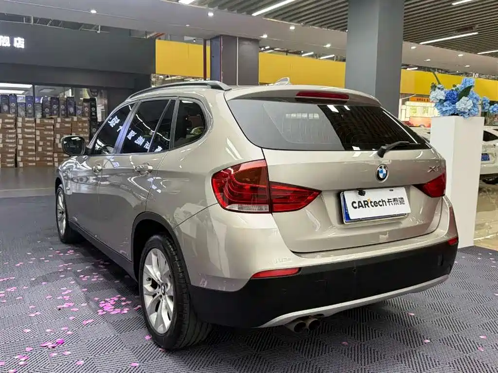 BMW BMW X1 2010 xDrive25i 2011 - thumbnail 4