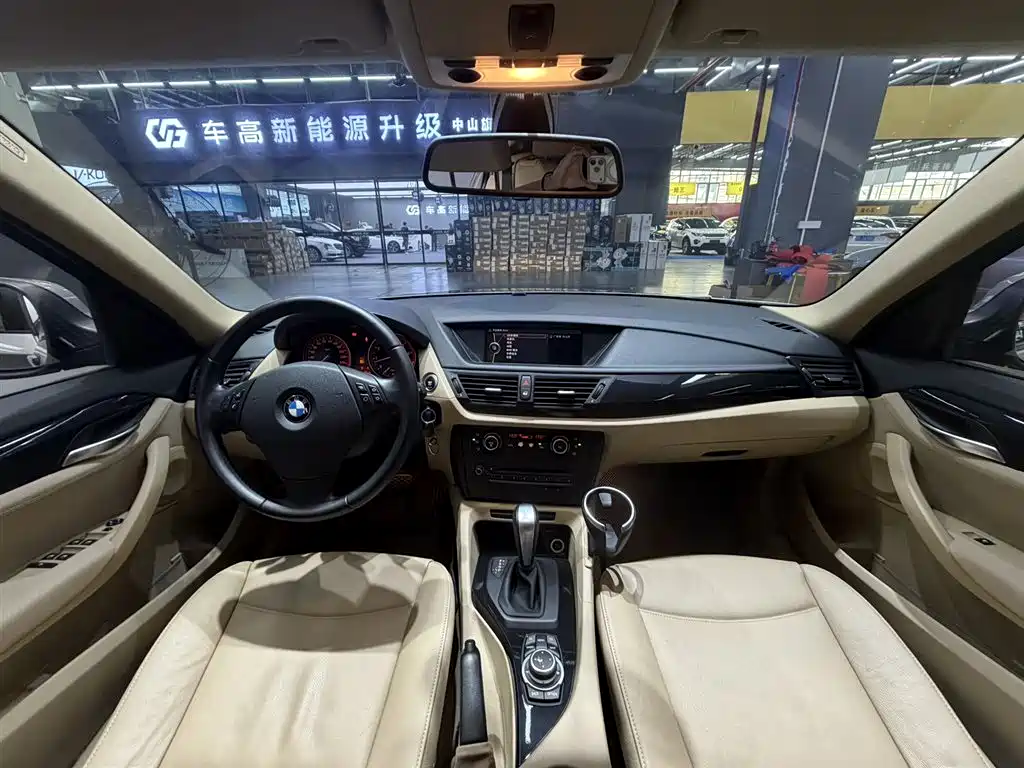 BMW BMW X1 2010 xDrive25i 2011 - thumbnail 12