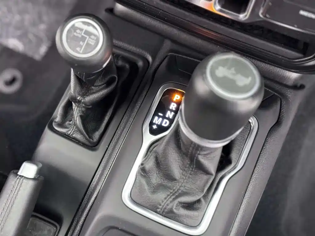 Jeep Jeep Wrangler 2022 2.0T High Altitude Four-Door Edition 2023 - thumbnail 14