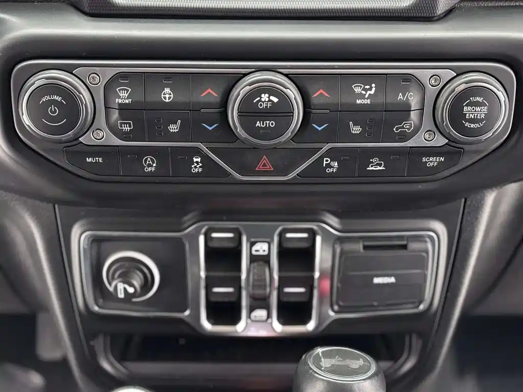 Jeep Jeep Wrangler 2022 2.0T High Altitude Four-Door Edition 2023 - thumbnail 15