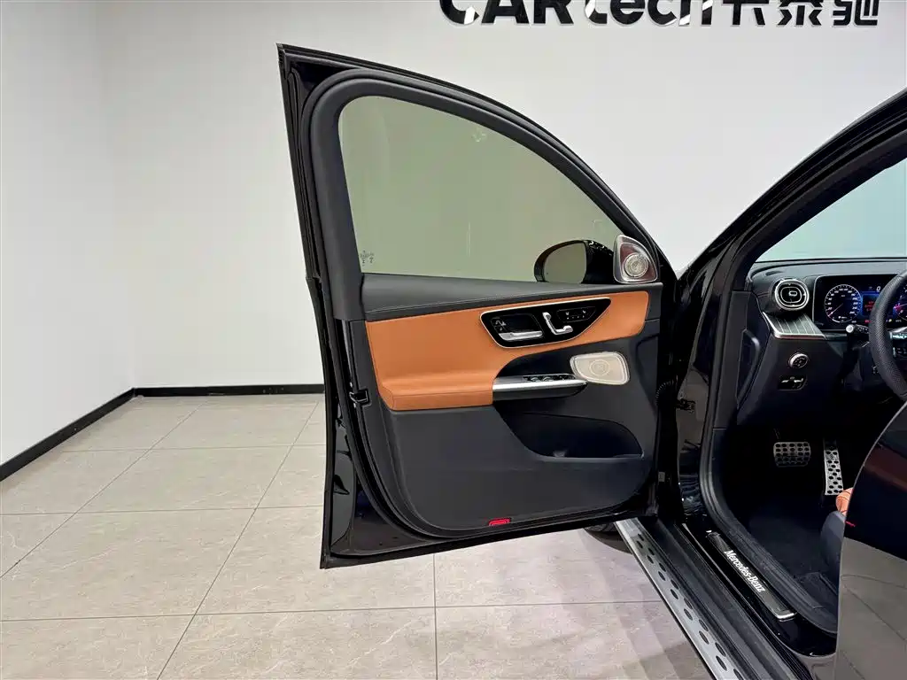 Mercedes-Benz Mercedes-Benz GLC 2024 GLC 300 L 4MATIC Dynamic 5-Seater 2024 - thumbnail 16