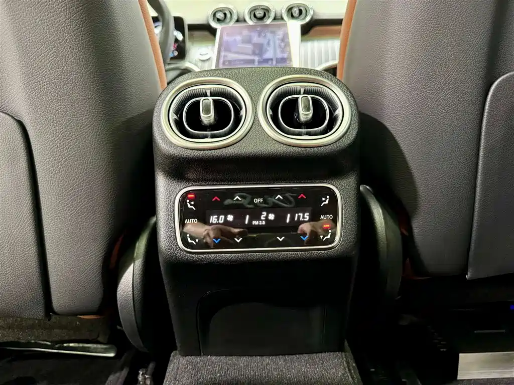 Mercedes-Benz Mercedes-Benz GLC 2024 GLC 300 L 4MATIC Dynamic 5-Seater 2024 - thumbnail 20