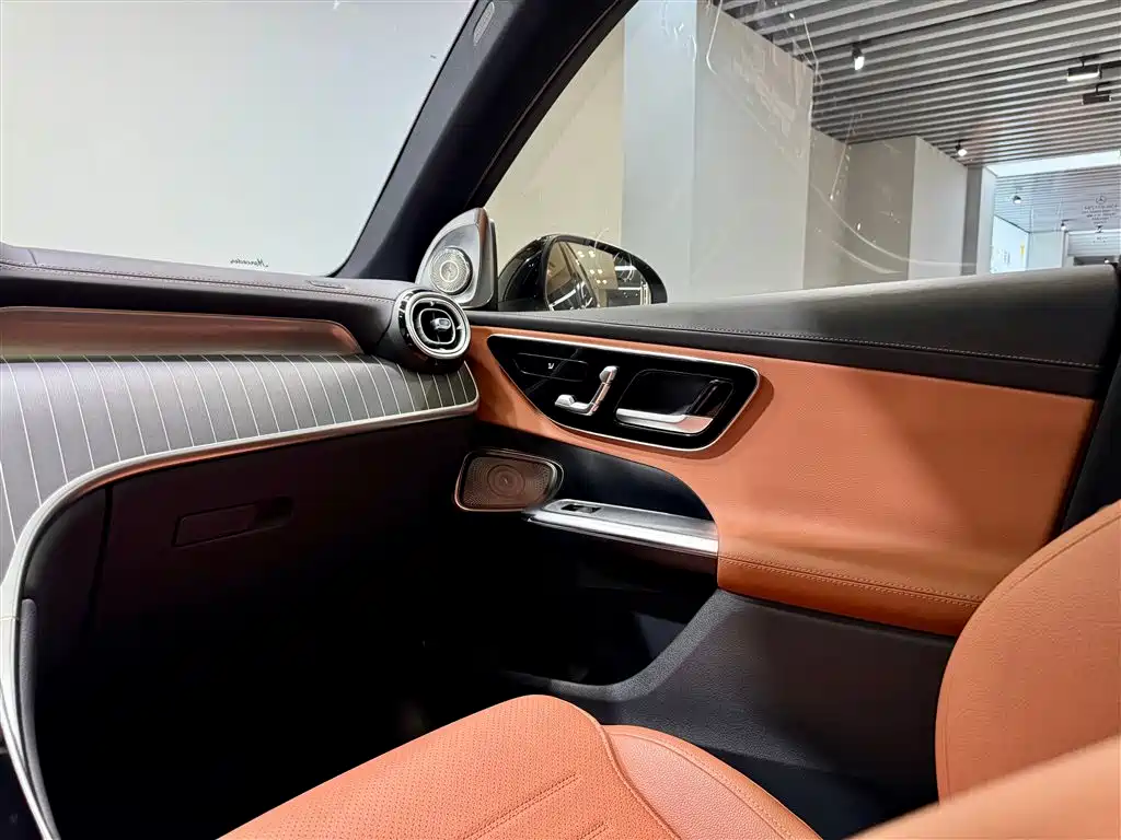 Mercedes-Benz Mercedes-Benz GLC 2024 GLC 300 L 4MATIC Dynamic 5-Seater 2024 - thumbnail 23