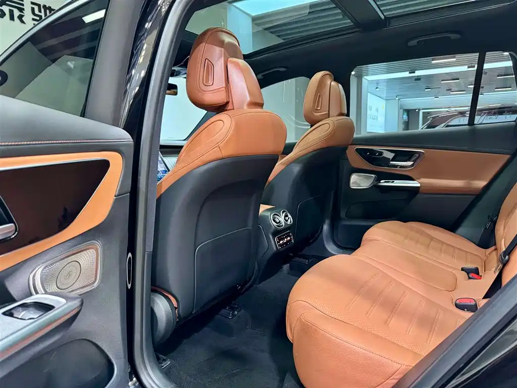 Mercedes-Benz Mercedes-Benz GLC 2024 GLC 300 L 4MATIC Dynamic 5-Seater 2024 - thumbnail 25
